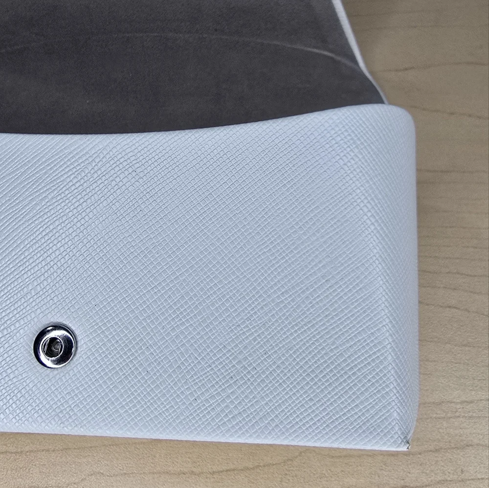 Michael Kors White Clutch Eyeglass Case‎